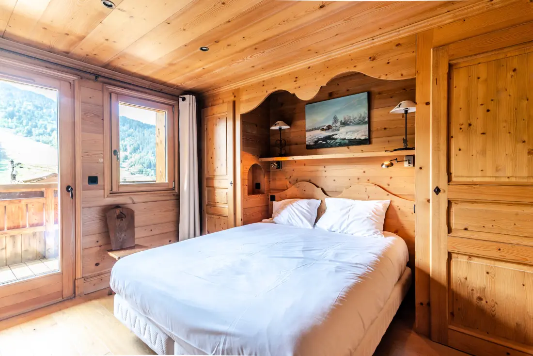 Chalet Ace of Hearts