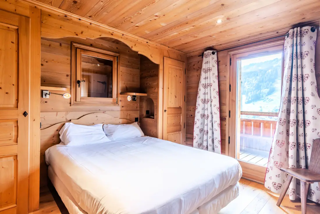 Chalet Ace of Hearts