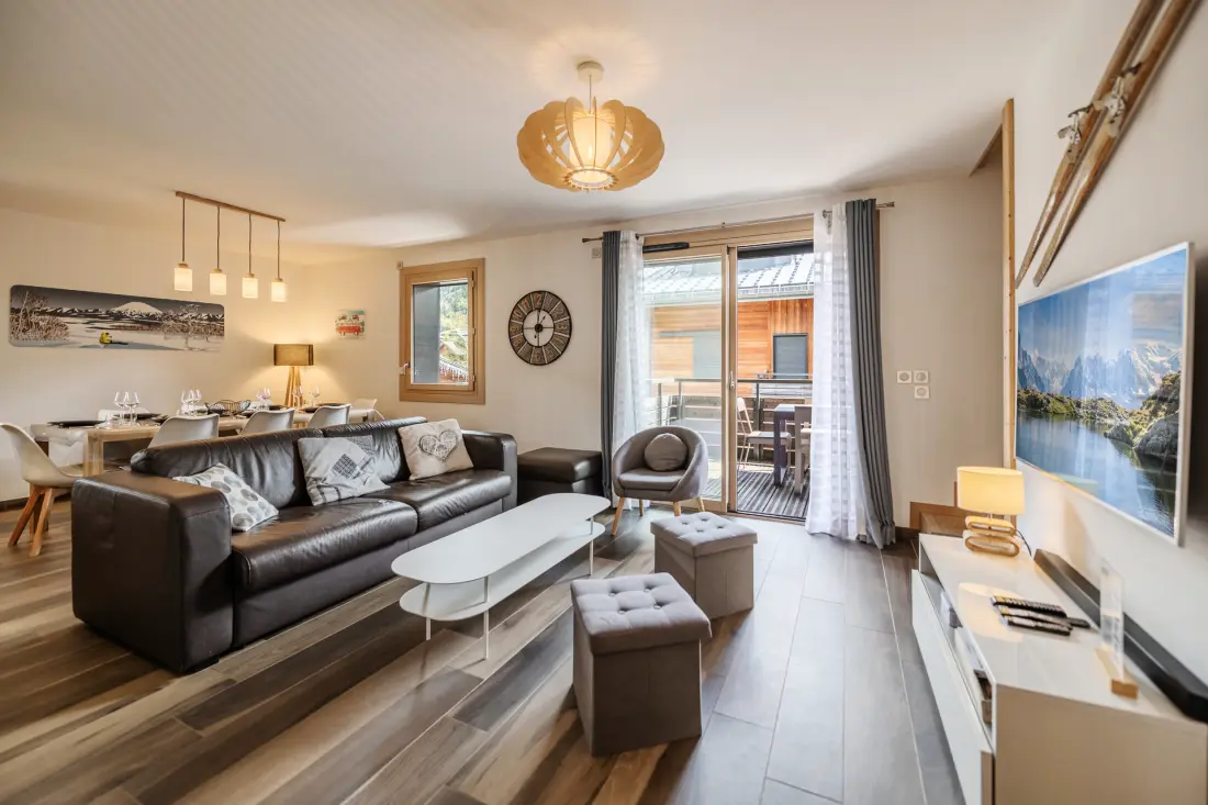 A Chalets De Joux Plane