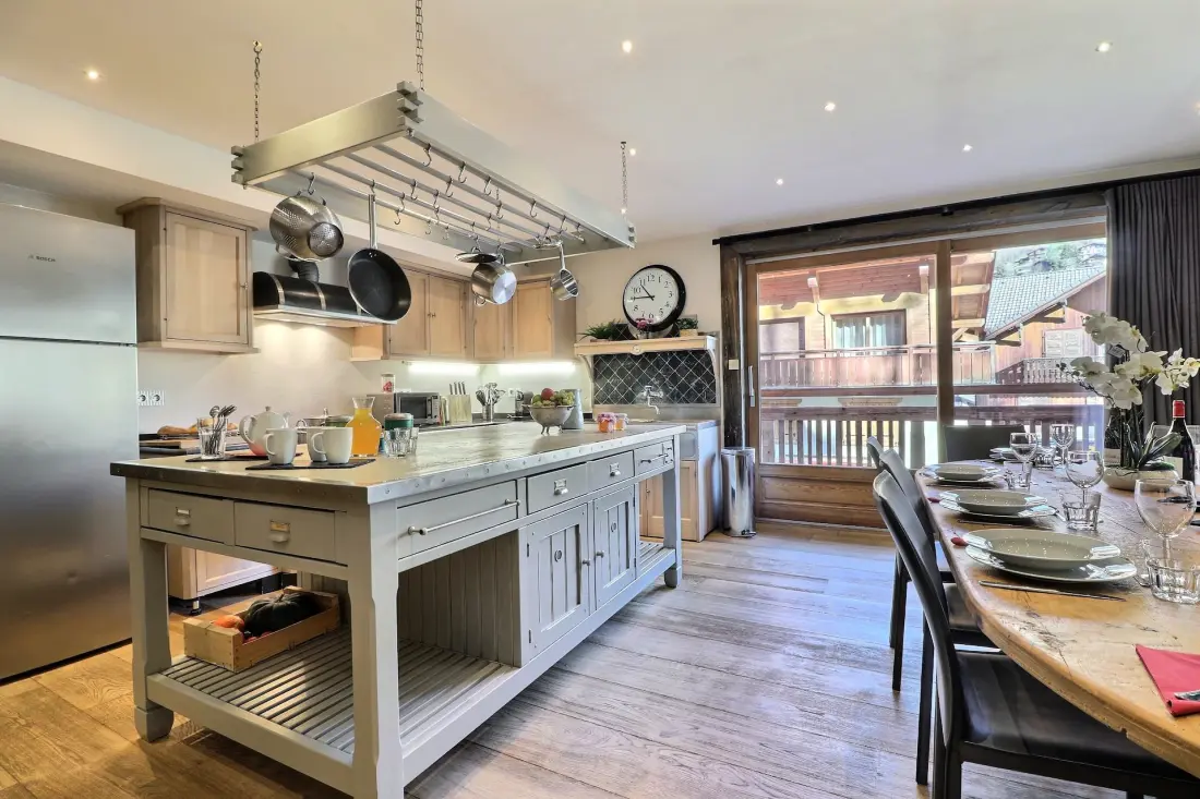 Altachic Residence