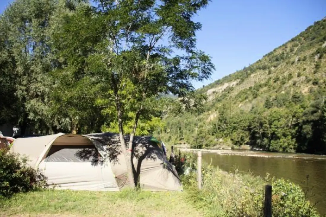 Camping LES PRADES 4 étoiles★★★★