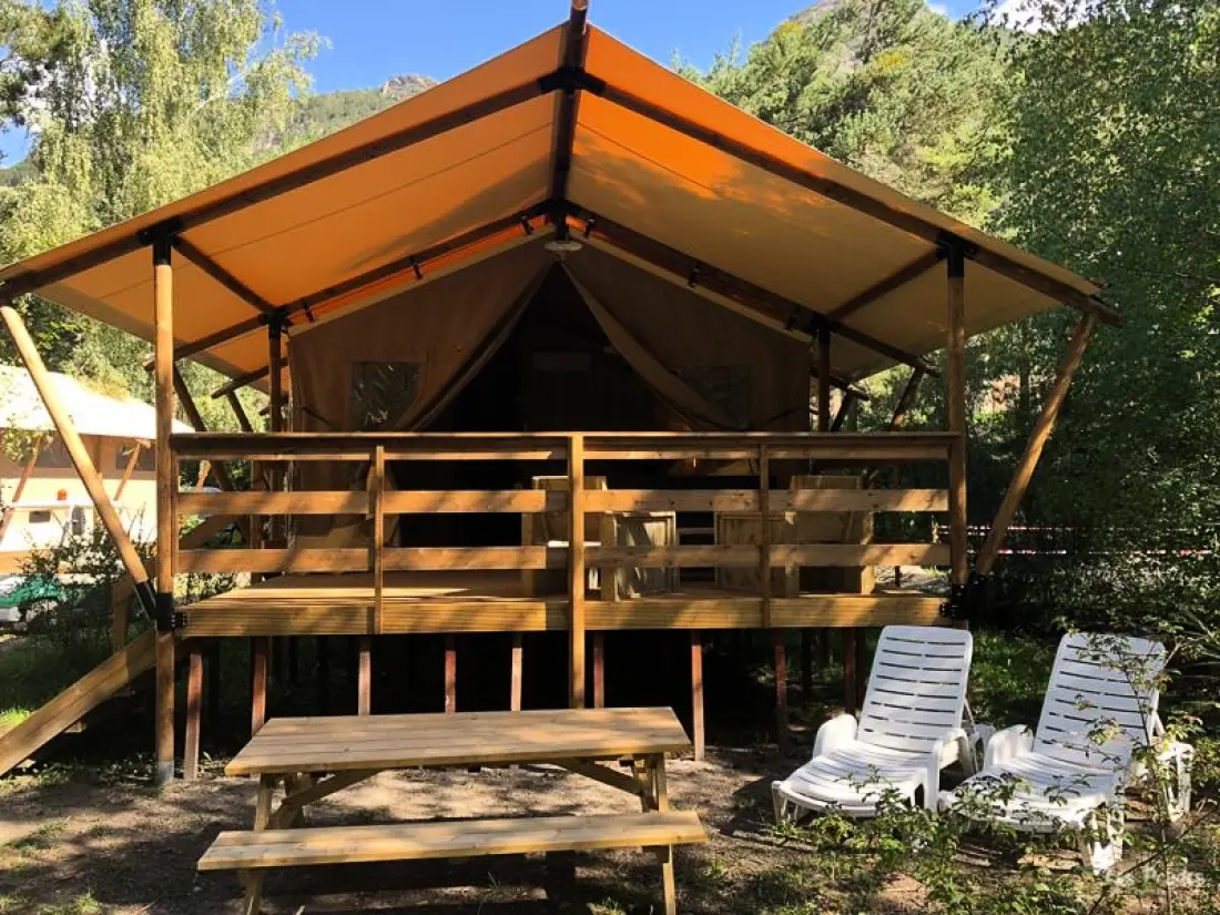 Camping LES PRADES 4 étoiles★★★★