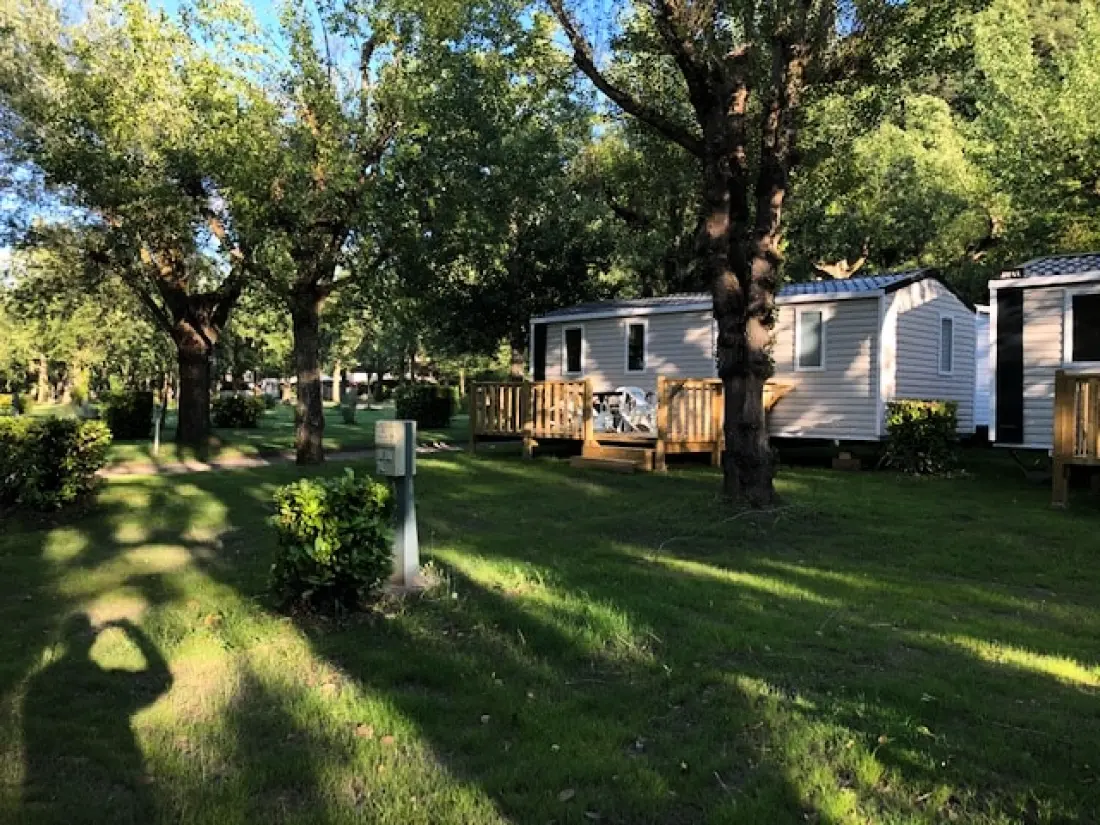 Camping LES PRADES 4 étoiles★★★★