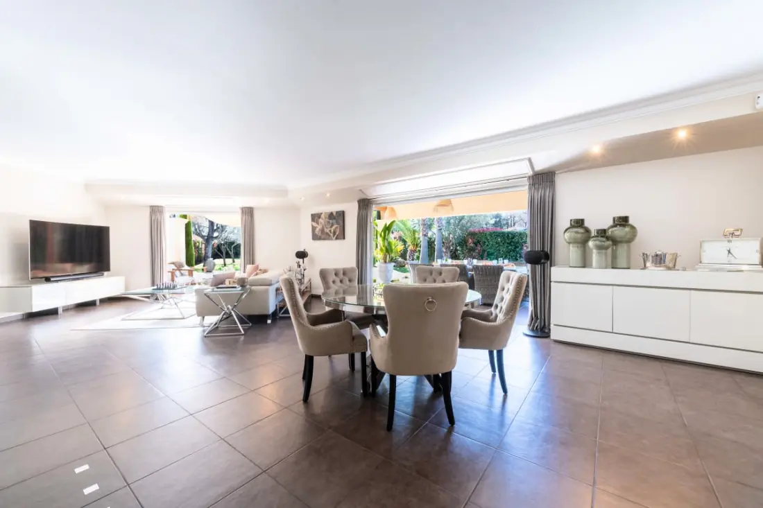 Residence Villa 205m2 Piscine Chauffée – közel Cannes