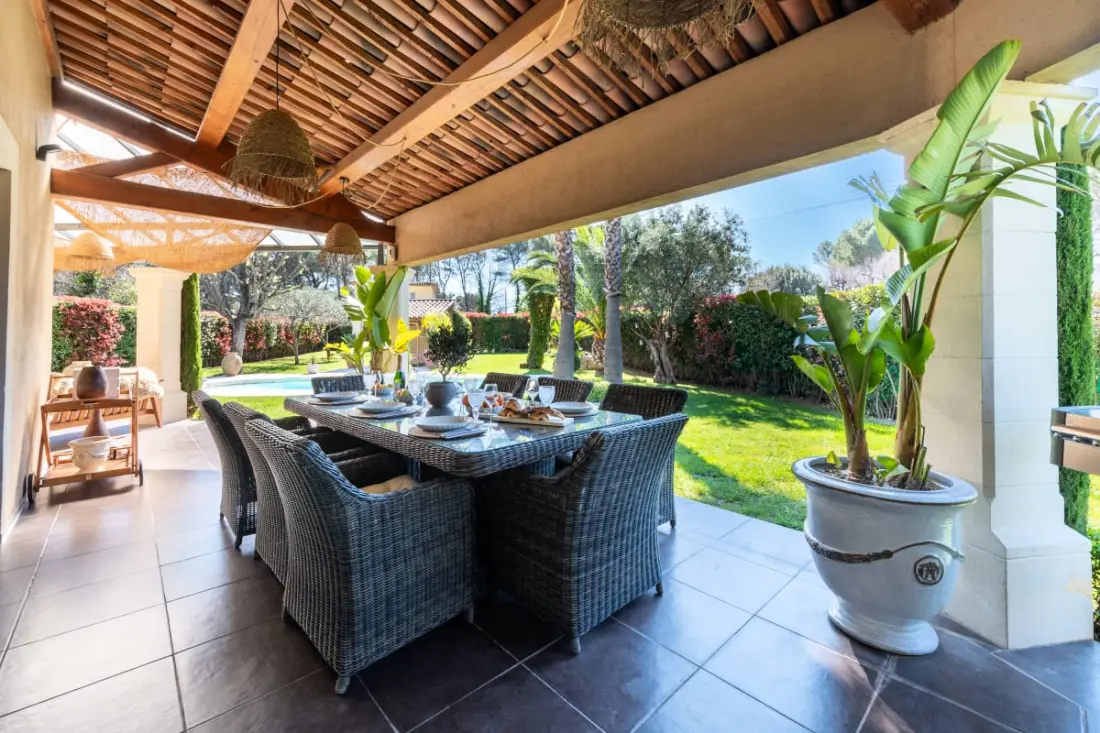 Residence Villa 205m2 Piscine Chauffée – közel Cannes