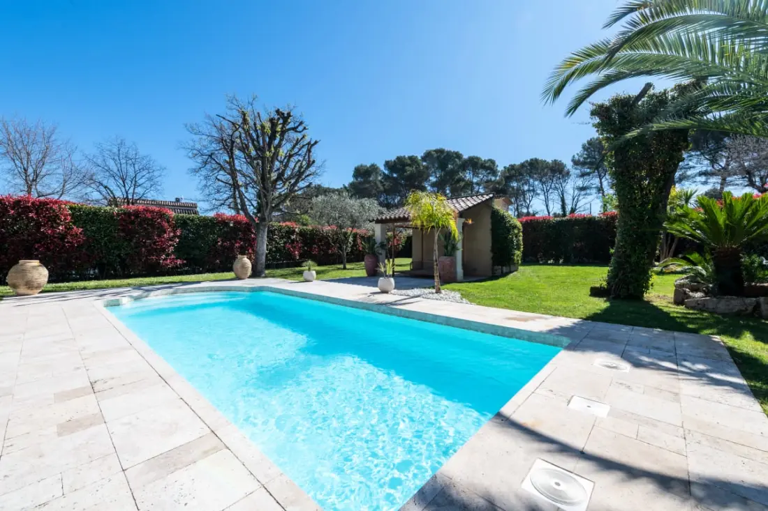 Residence Villa 205m2 Piscine Chauffée – közel Cannes