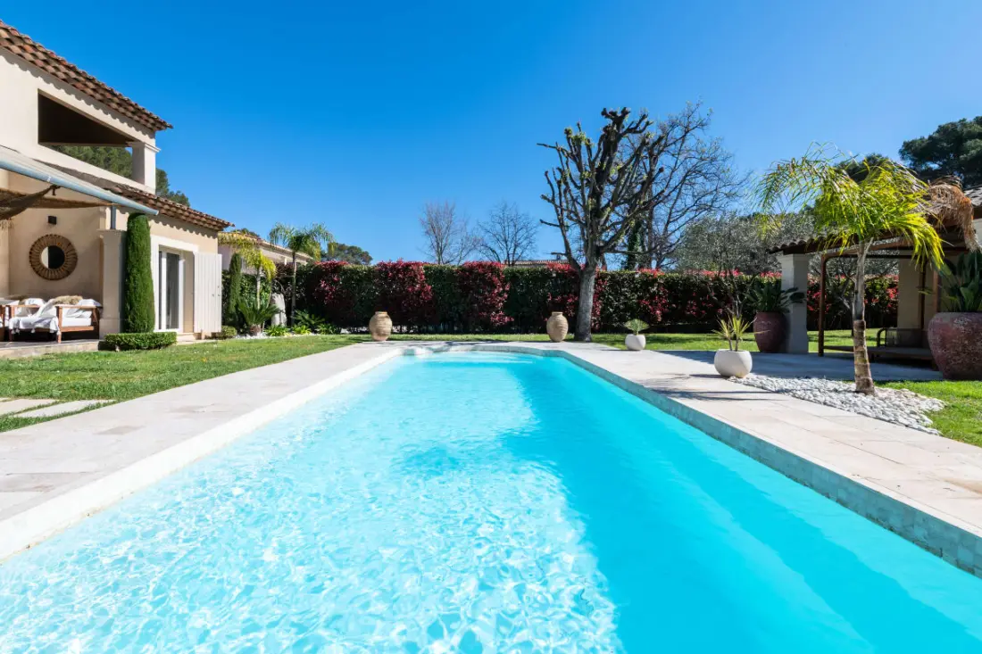 Residence Villa 205m2 Piscine Chauffée – közel Cannes