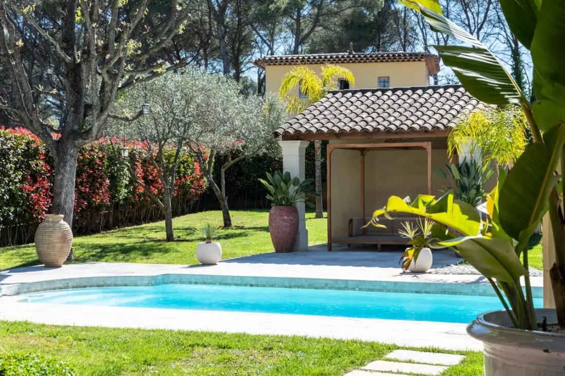 Residence Villa 205m2 Piscine Chauffée – közel Cannes