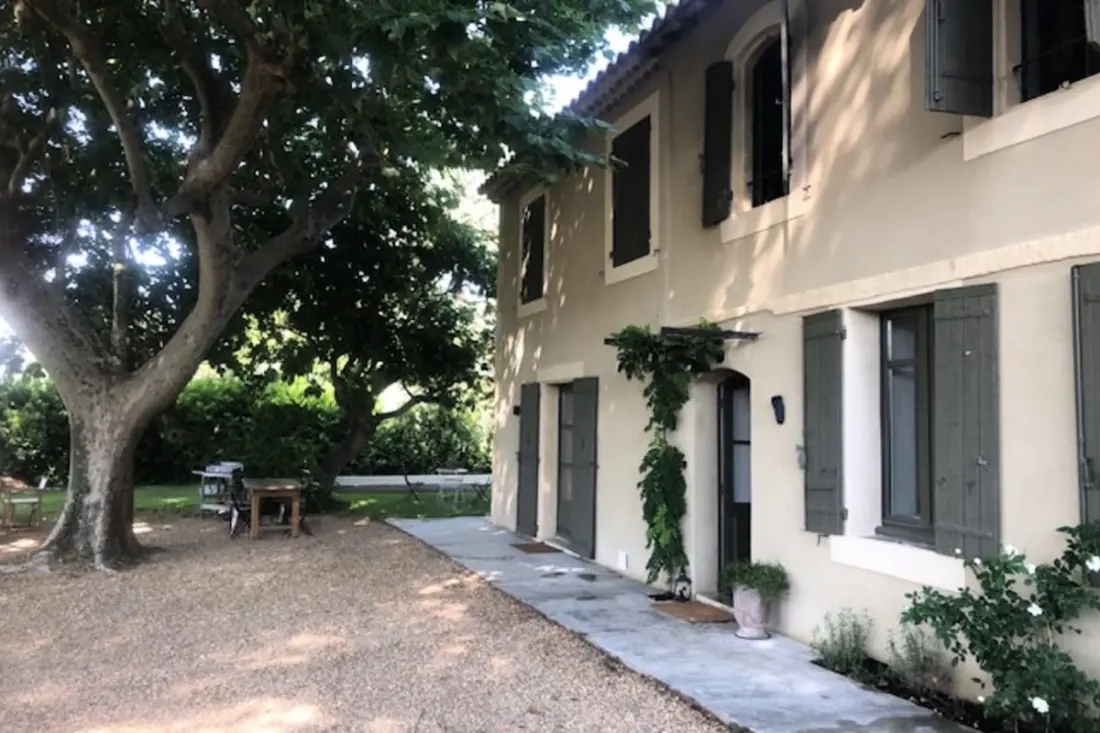 "új" Mas De Ginoux Mourièsben