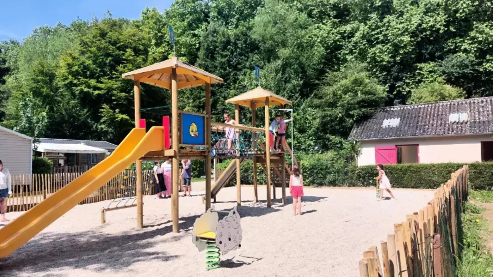 Camping Paradis Le Val de Trie 4 Sterne★★★★