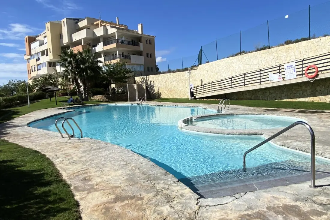 Vistamar Apartman: úszómedence és csodálatos panorámás terasz