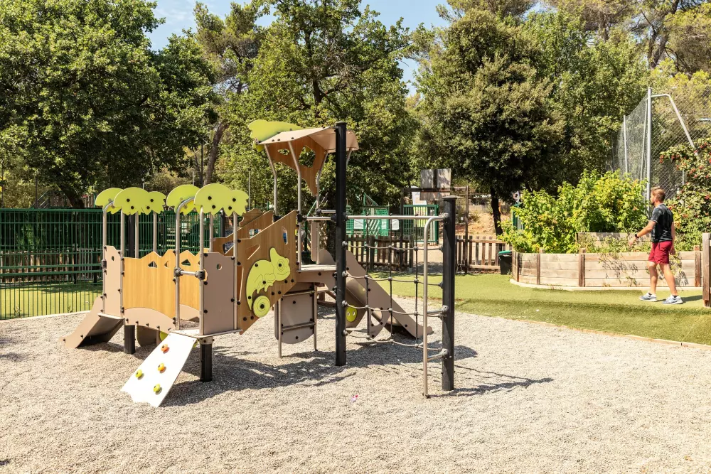 Camping Domaine de la Sainte Baume4 Sterren★★★★