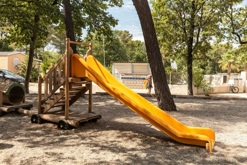 Camping Domaine de la Sainte Baume4 Sterren★★★★