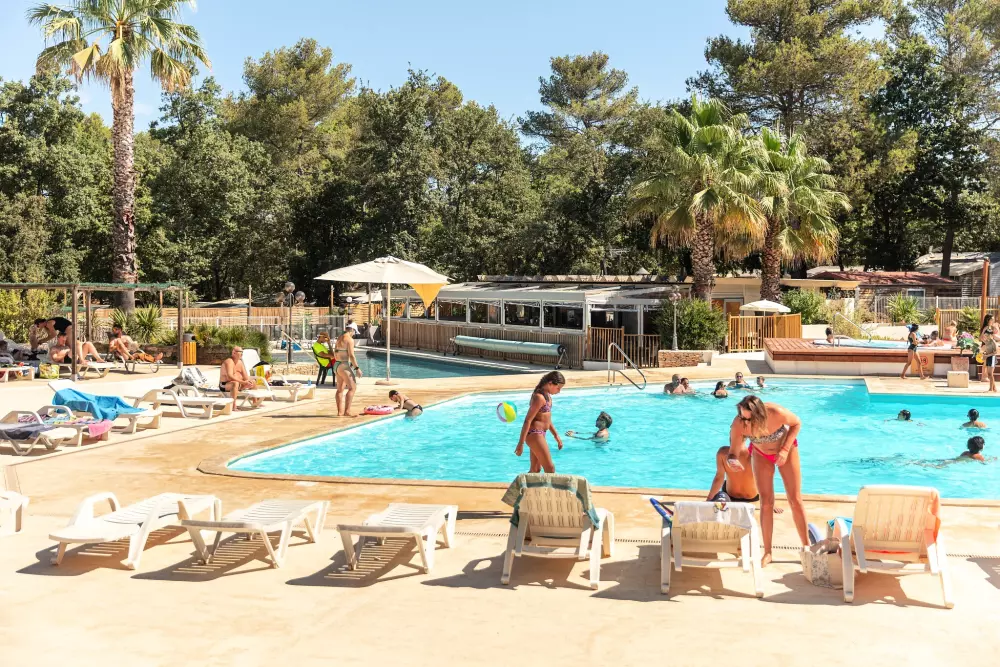 Camping Domaine de la Sainte Baume4 Sterren★★★★