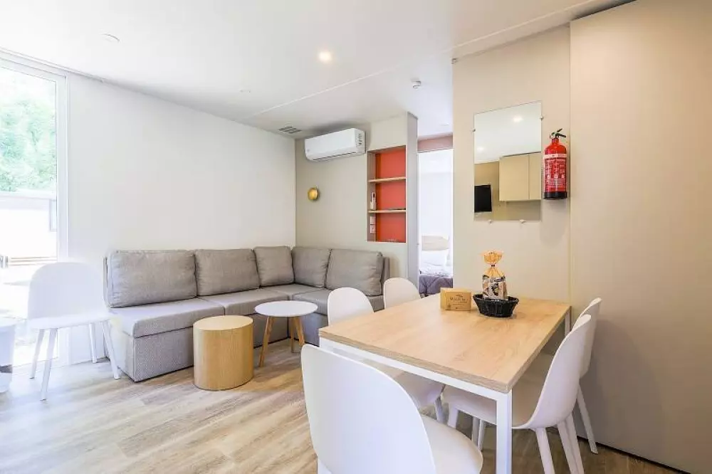 Camping Domaine de la Sainte Baume4 Sterren★★★★