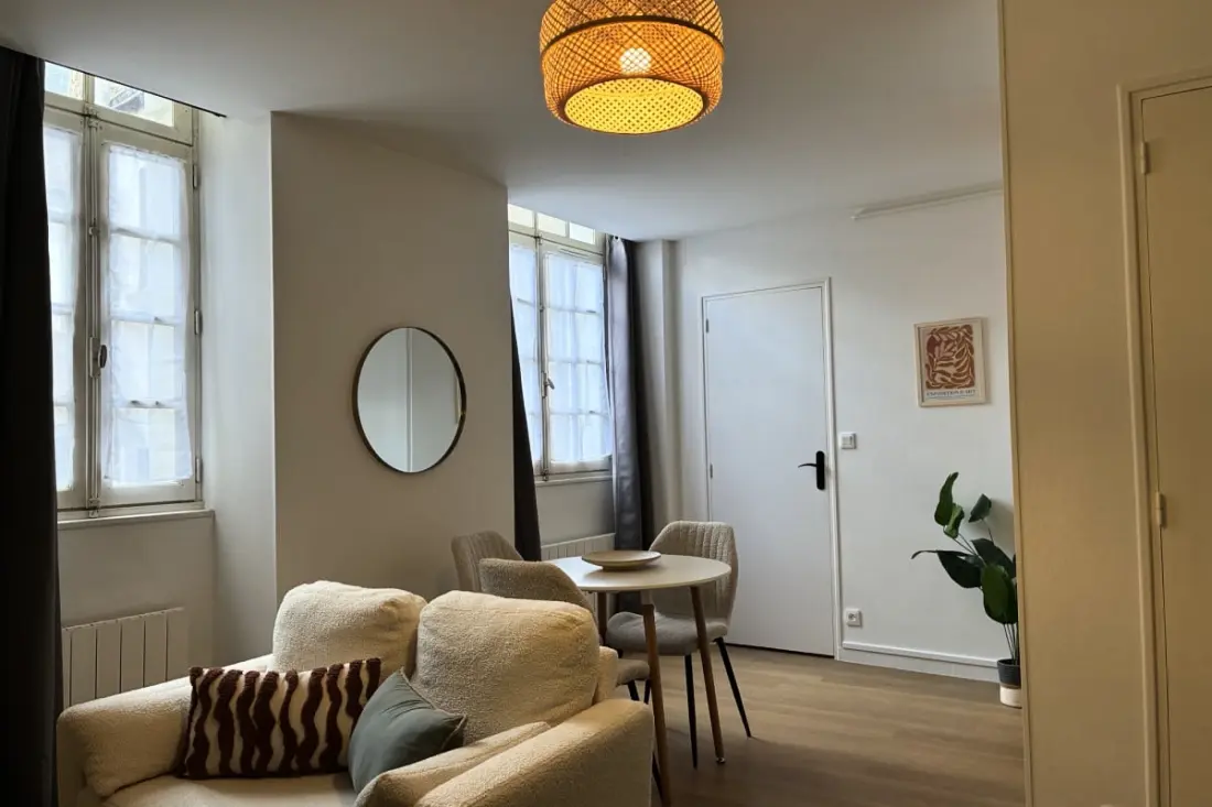 Charming Studio Au Coeur du Quartier Bouffay
