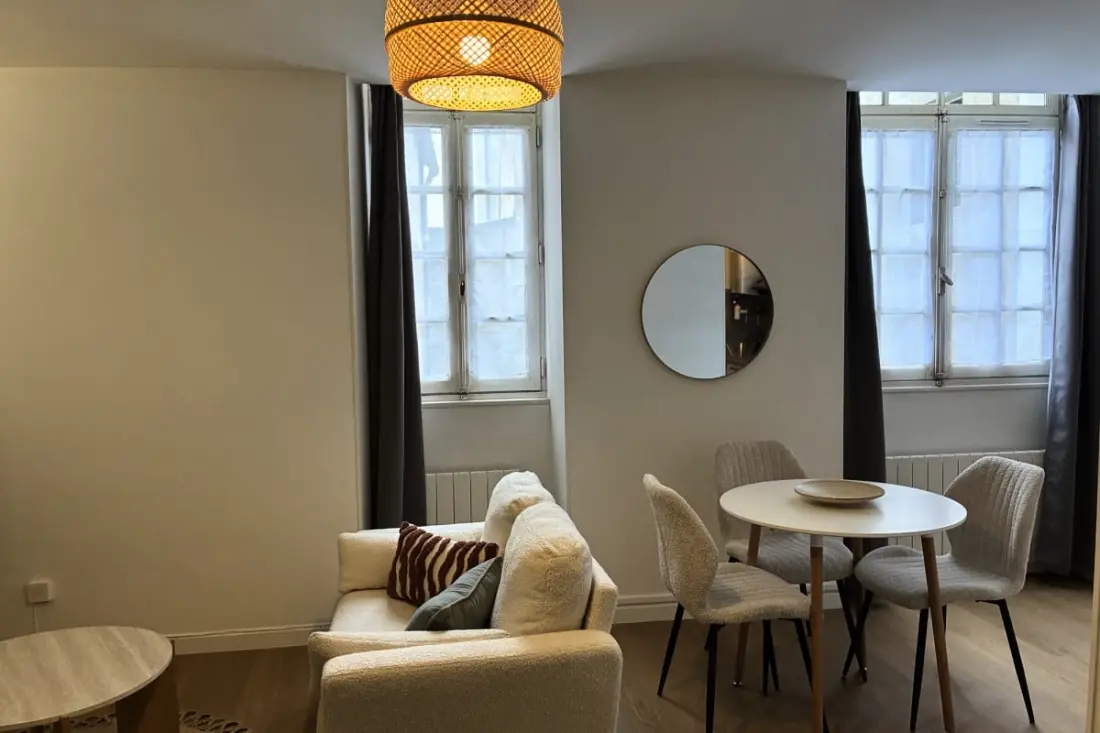 Charming Studio Au Coeur du Quartier Bouffay