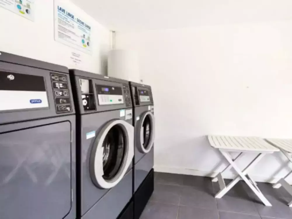 Campsite Romanée Le Grand Paris - Nie.