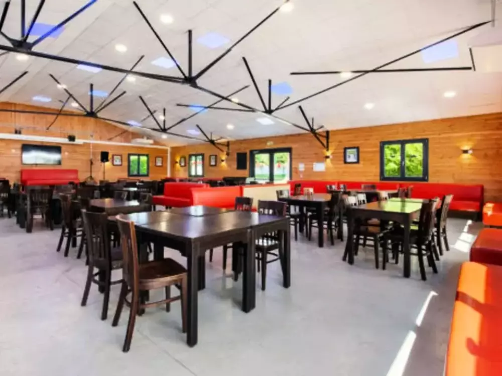 Campsite Romanée Le Grand Paris - Nie.