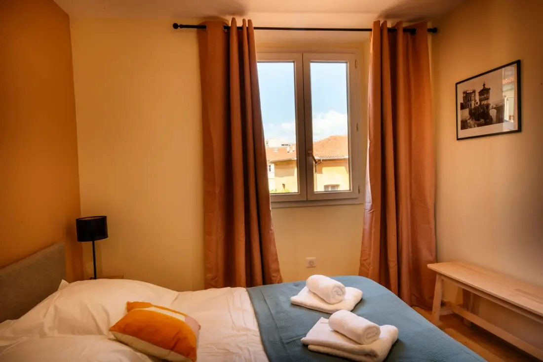 06a2 - Cuore di Vecchia Nizza: Bellissimo appartamento ristrutturato