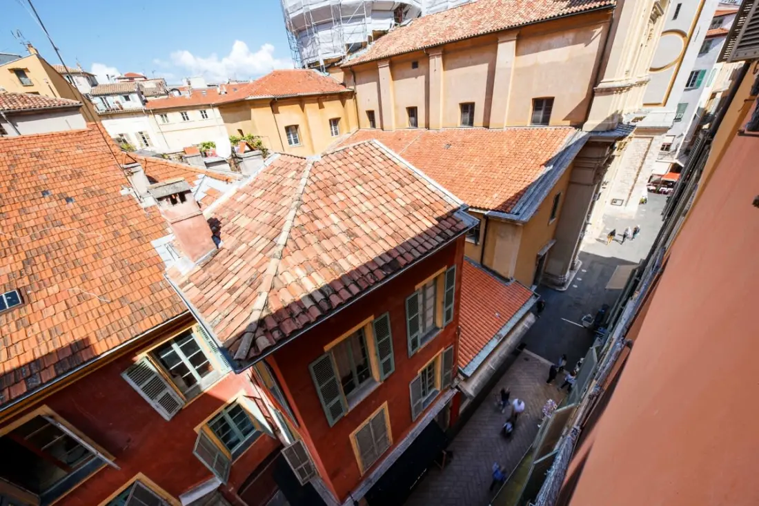 06a2 - Cuore di Vecchia Nizza: Bellissimo appartamento ristrutturato