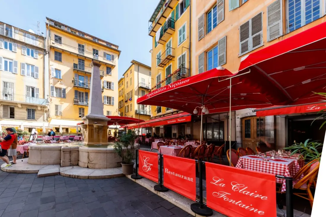 06a2 - Cuore di Vecchia Nizza: Bellissimo appartamento ristrutturato