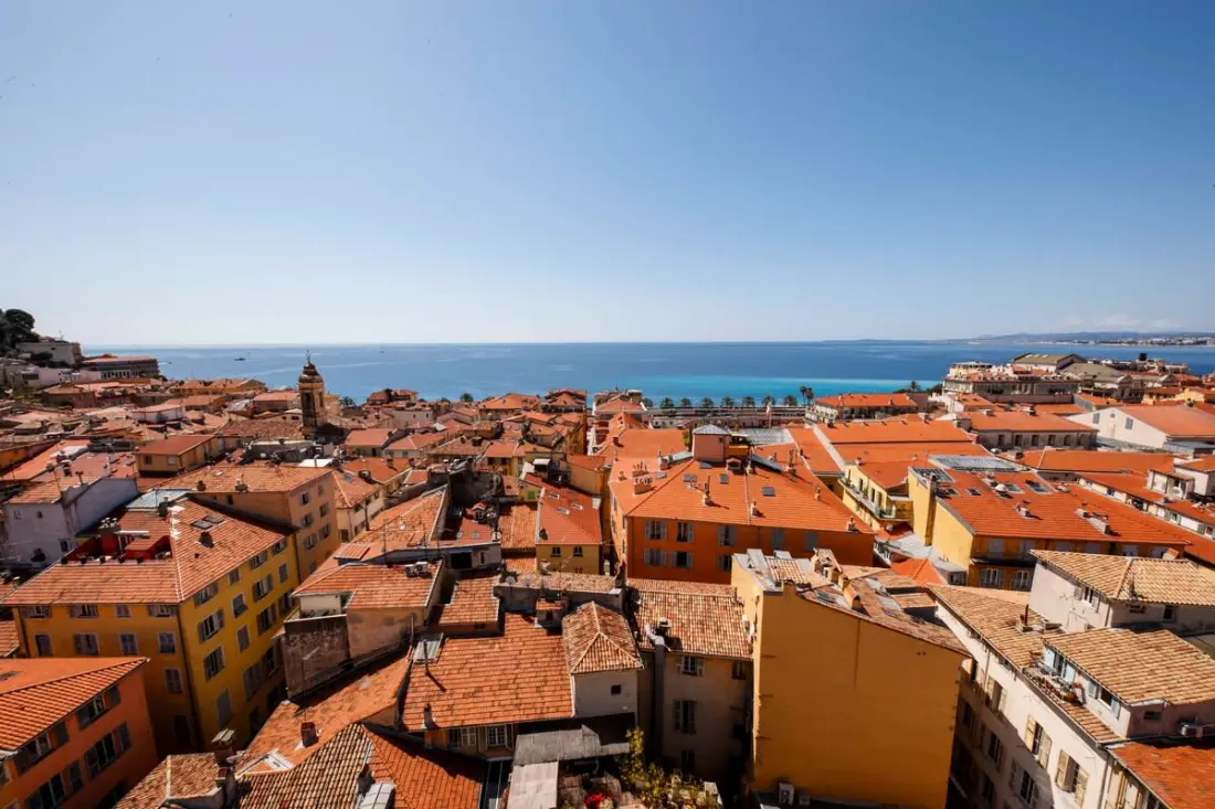 06a2 - Cuore di Vecchia Nizza: Bellissimo appartamento ristrutturato
