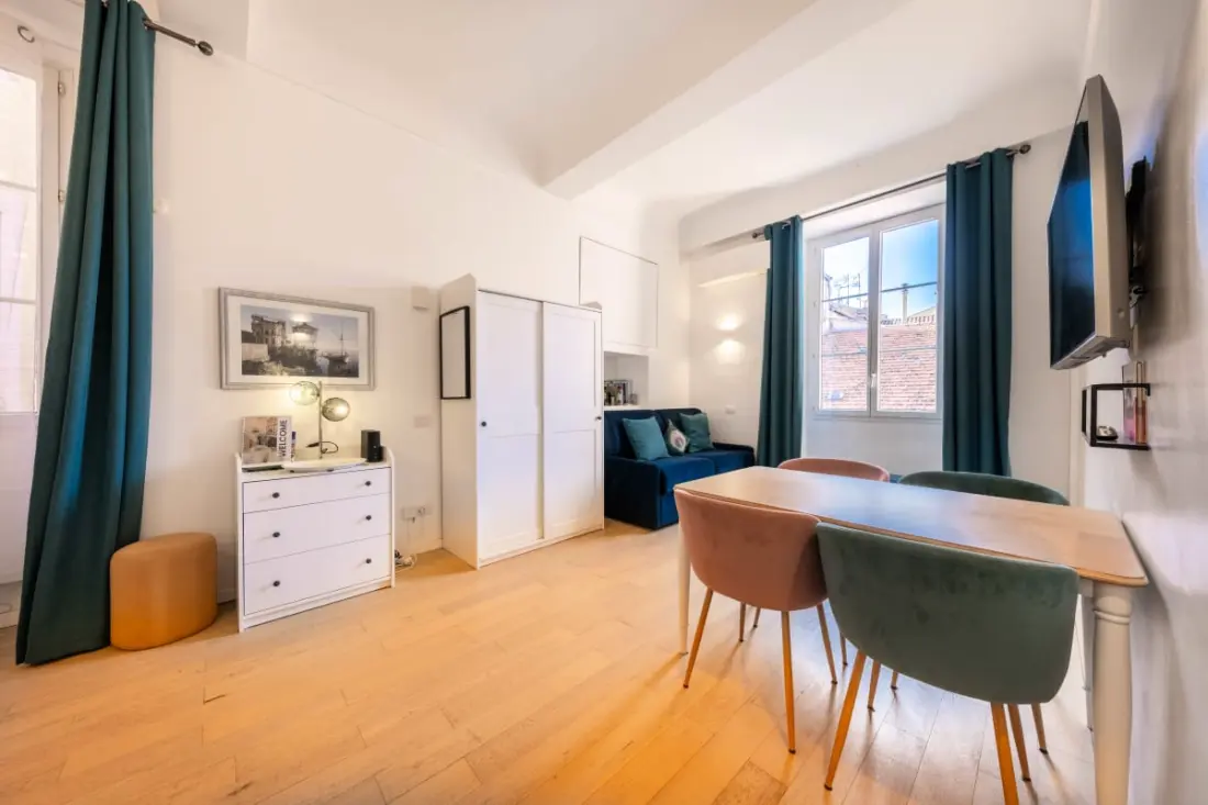 06a3 - Nice Apartment Au Coeur Du Vieux Nice