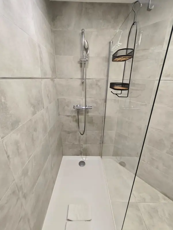 Apartman 2 hálószoba - Quiet & Bright - közeli villamos