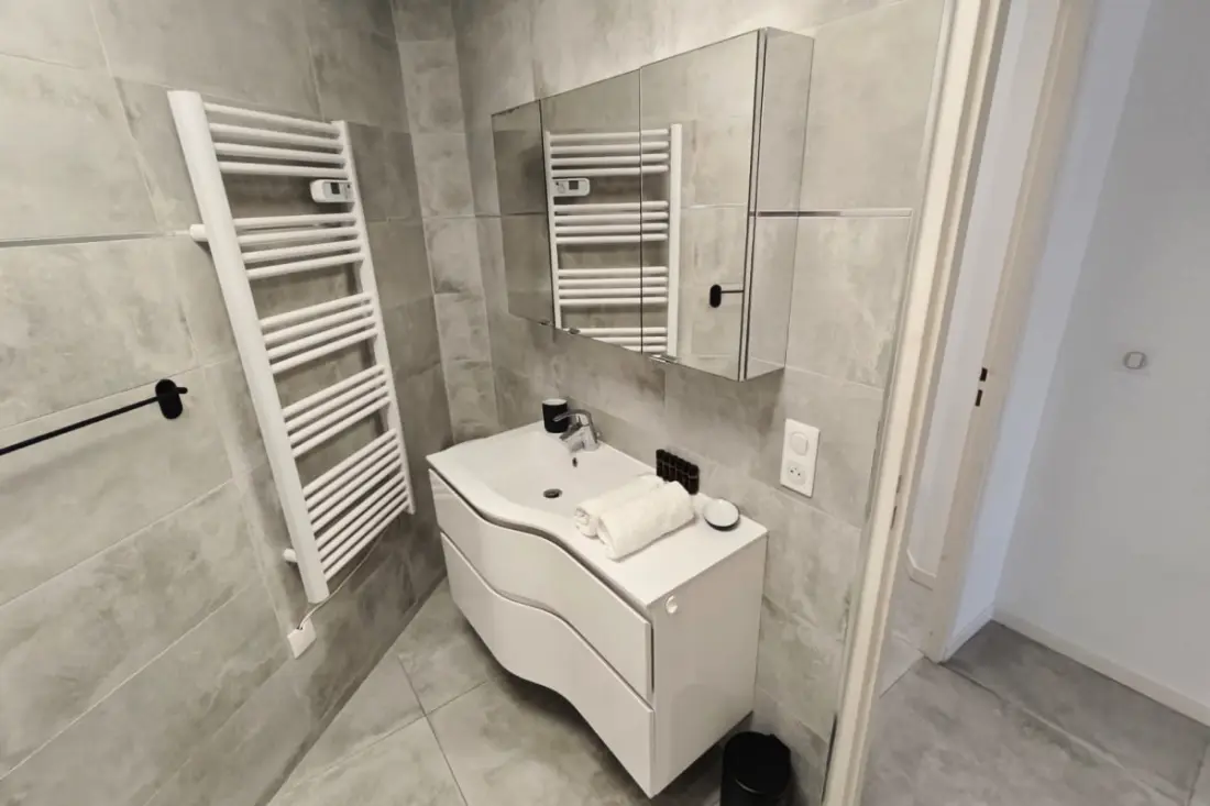 Apartman 2 hálószoba - Quiet & Bright - közeli villamos