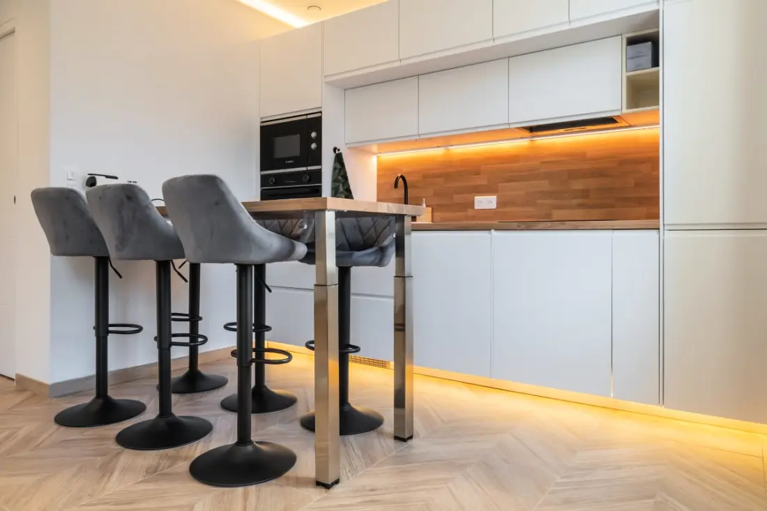 Apartmantervezés, közeli strandok De Nizza