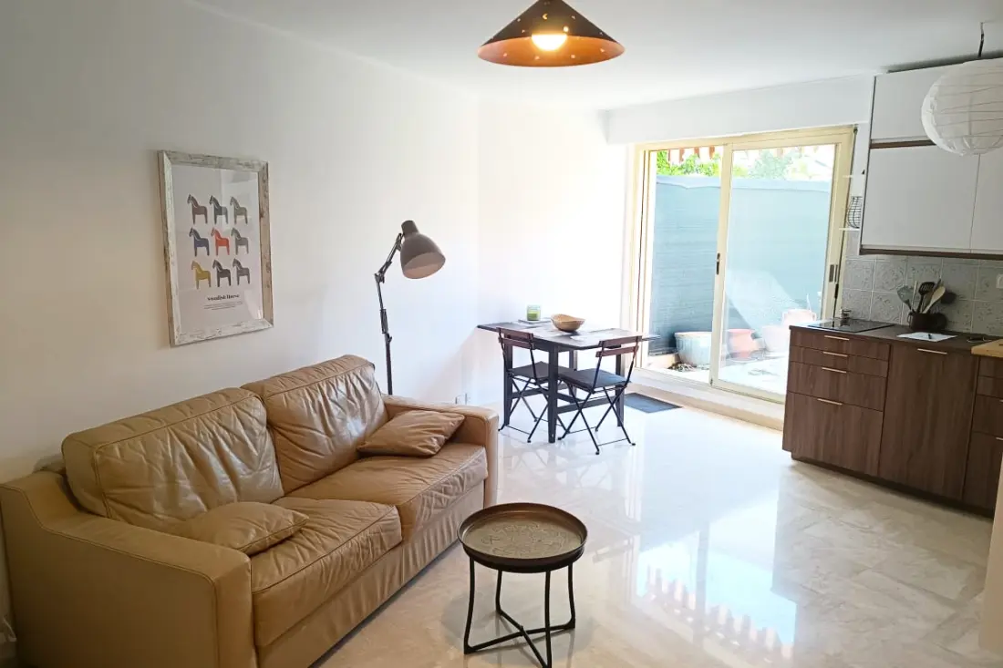 Appartamento ristrutturato con terrazza e giardino