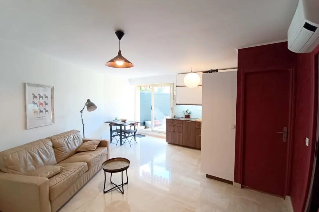 Appartamento ristrutturato con terrazza e giardino