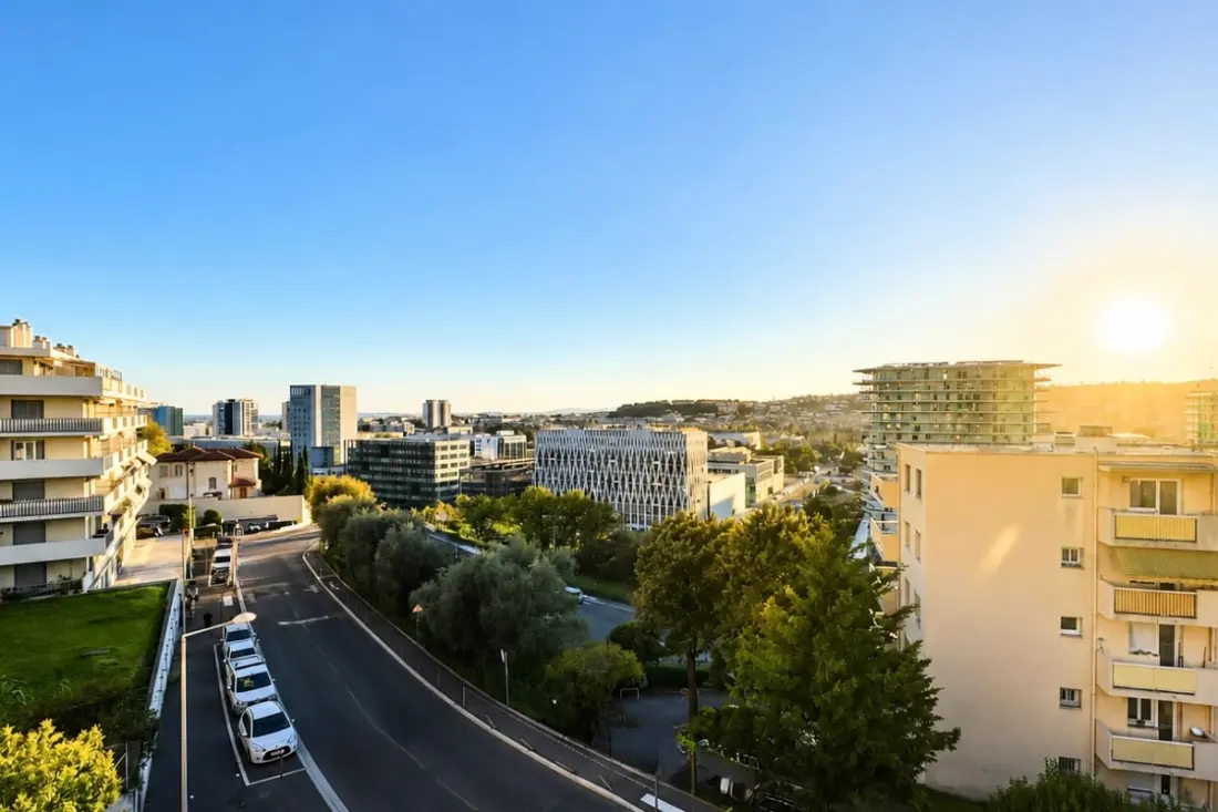Appartamento ristrutturato con terrazza e vista persa