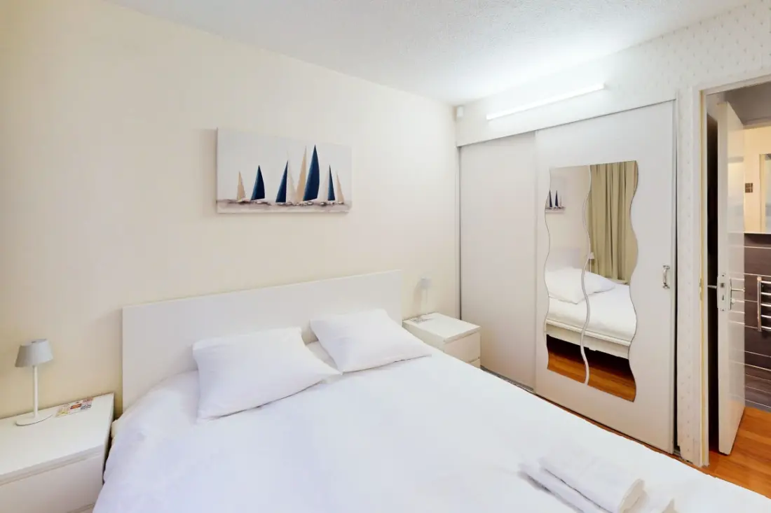 Piękny apartament z balkonem - 5 minut od plaży