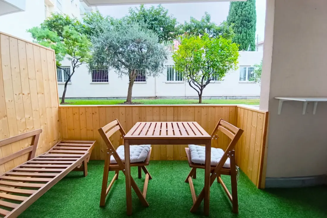 Piękny apartament z balkonem - 5 minut od plaży