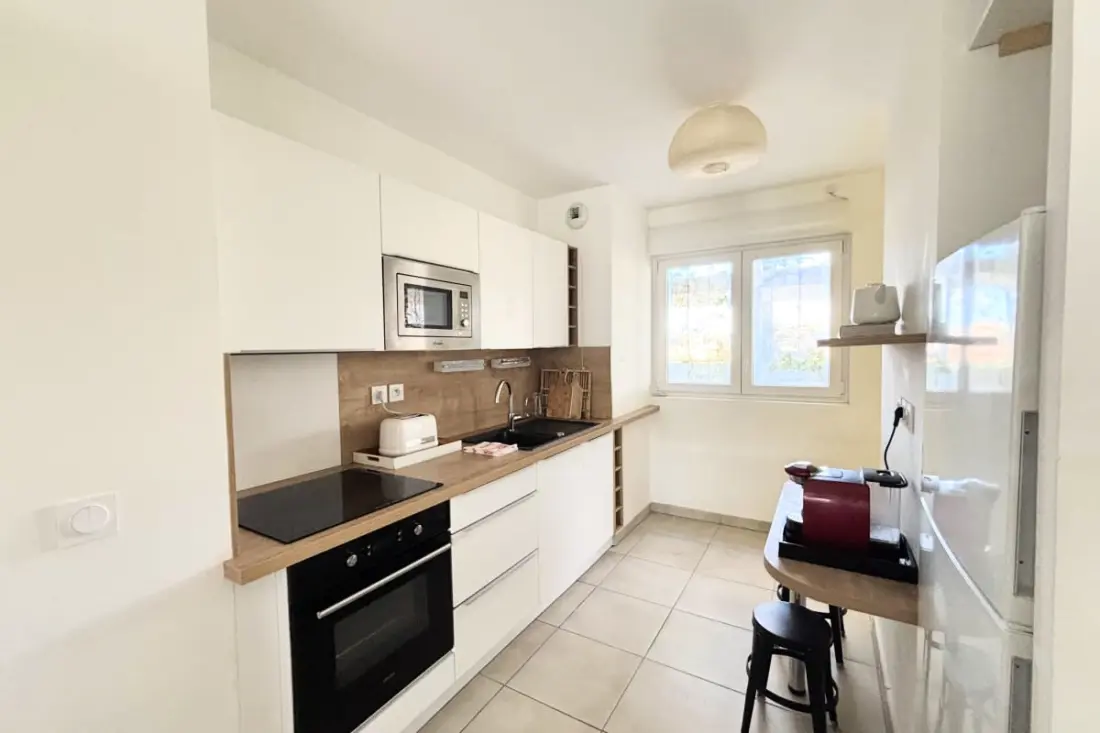 Bel Appart Avec Terrasse &amp; Parking Privée à Nice