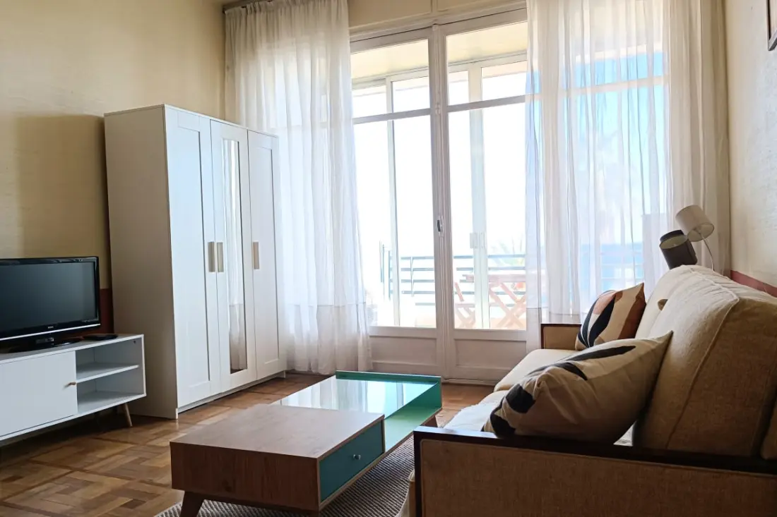 Charming T1 con terrazza e vista mare