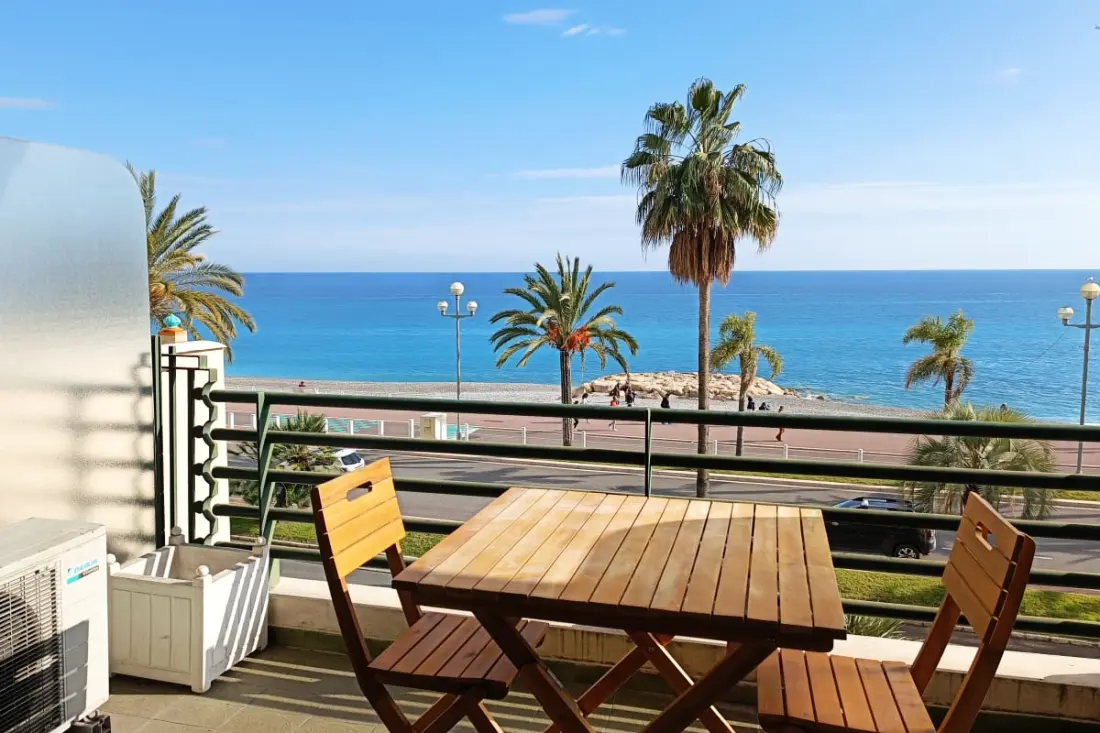 Charming T1 con terrazza e vista mare