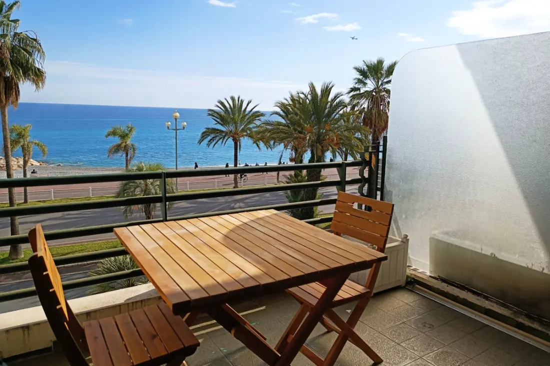 Charming T1 con terrazza e vista mare