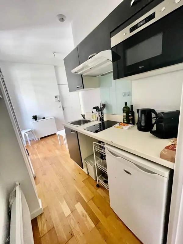 Mooie twee munten met balkon in Nice