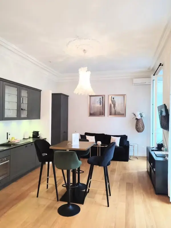 Elegante studio in het hart van leuk, dichtbij voorzieningen