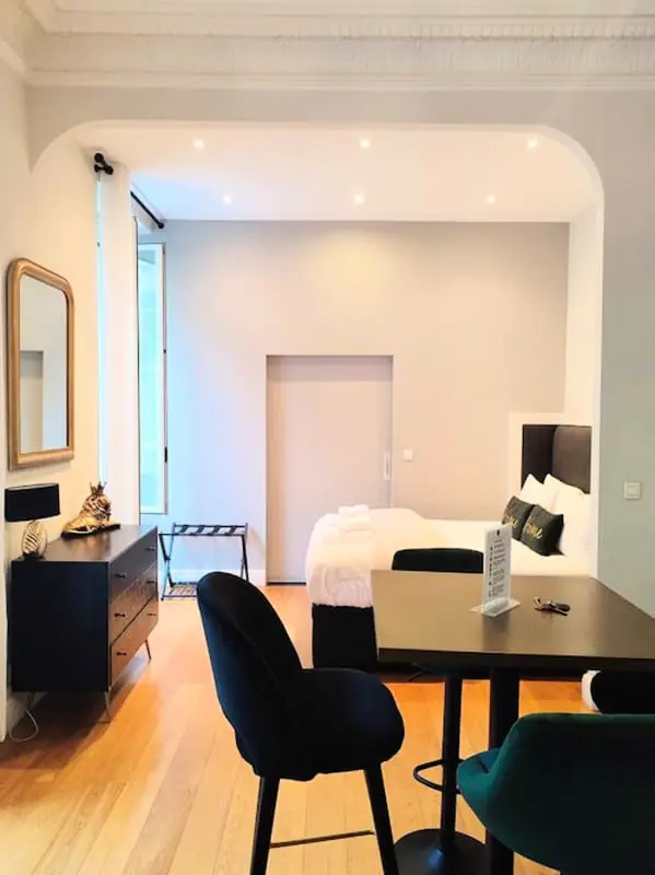 Elegante studio in het hart van leuk, dichtbij voorzieningen