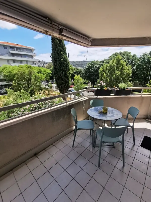 Studio Lumineux Avec Terrasse Près Du Tram