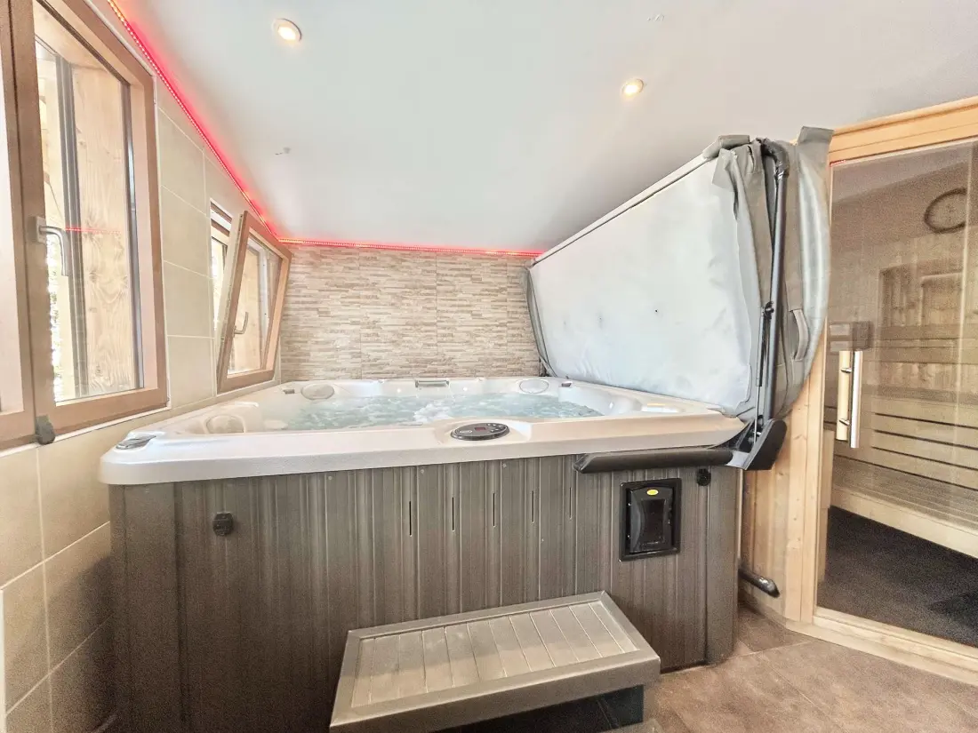 Chalet Varni