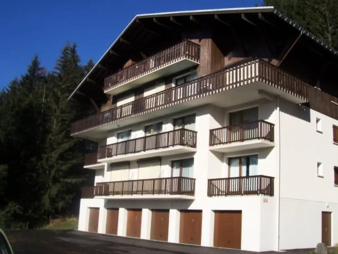 Le Reguet Residence