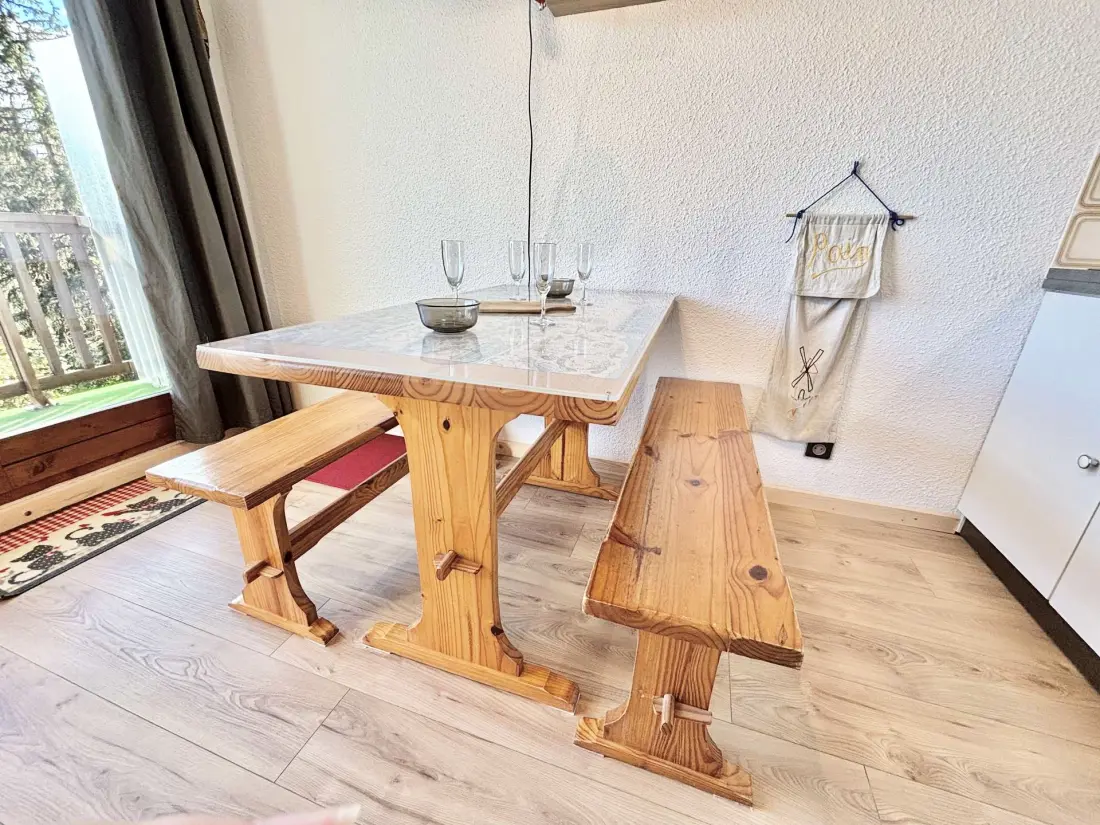 Le Reguet Residence