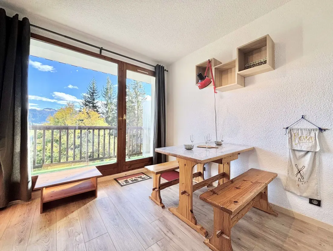 Le Reguet Residence