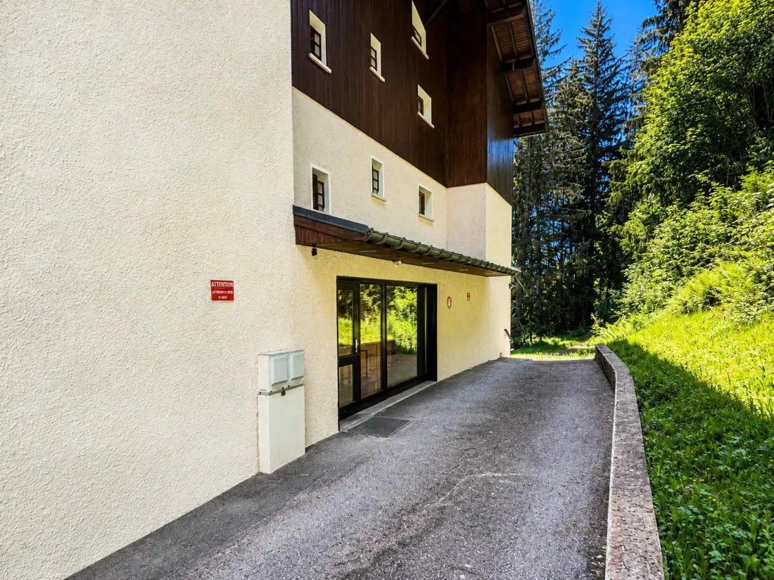 Le Reguet Residence
