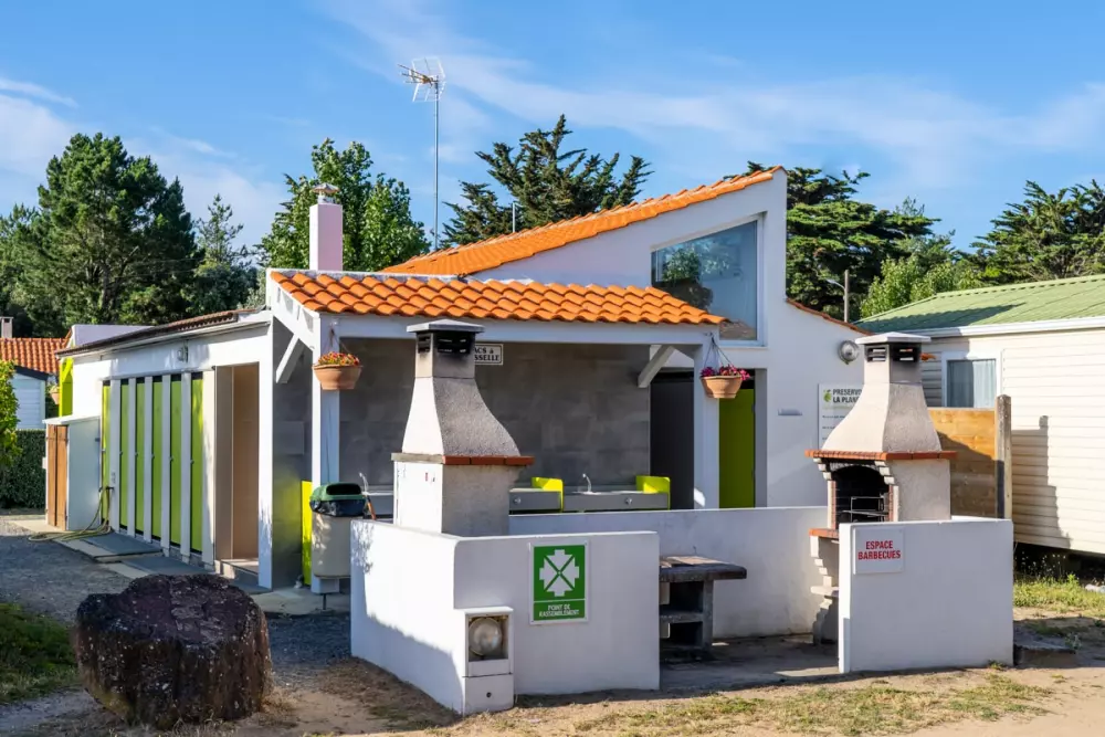 Camping Le Pont d'Yeu 3 Stars★★★